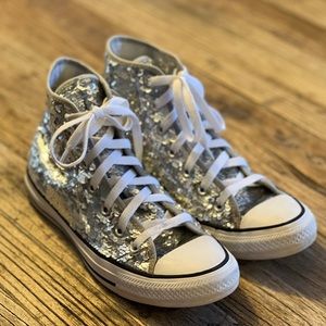 Converse silver sequin women’s size 7